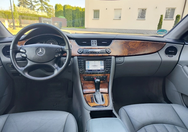 Mercedes-Benz CLS cena 29900 przebieg: 239632, rok produkcji 2005 z Swarzędz małe 466